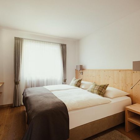 Hotel Grien Urtijëi Buitenkant foto